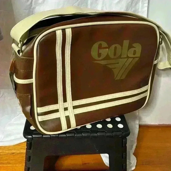 Gola Messenger Bag  NWT - Picture 1 of 3